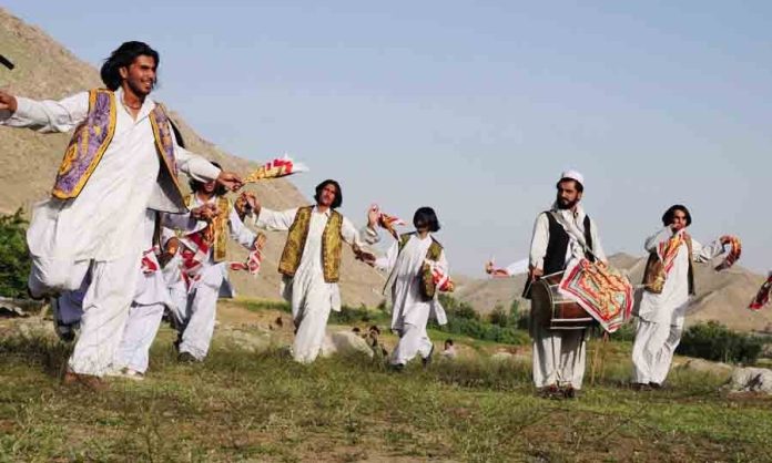 اَتَن؛ رقص ملی مردم افغانستان
