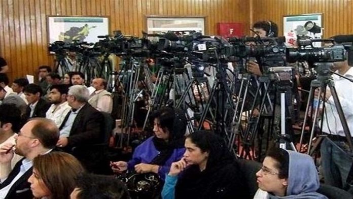 خبرنگاران بدون مرز:بطور میانگین از هر ۱۰ رسانه افغانستان، ۴ رسانه تعطیل شده است