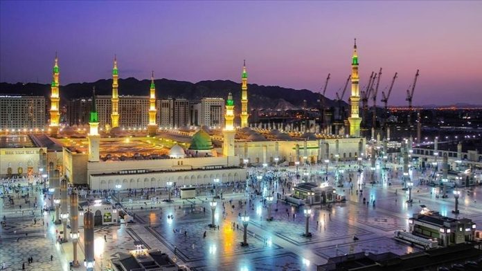 عربستان سعودی طولانی کردن نماز تروایح را در ایام رمضان ممنوع اعلام کرد