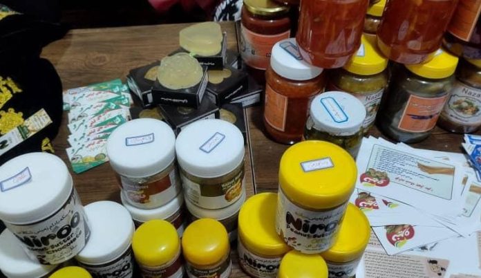 نمایشگاه صنایع‌ دستی زنان در هرات گشایش یافت
