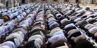 نمازخوانان در افغانستان 96 درصد است