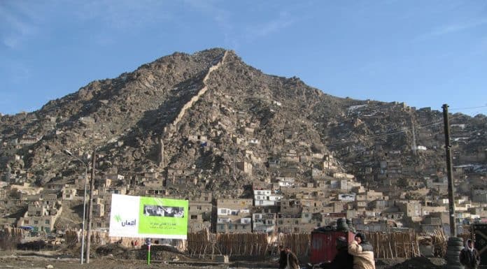 کوه شیر دروازه
