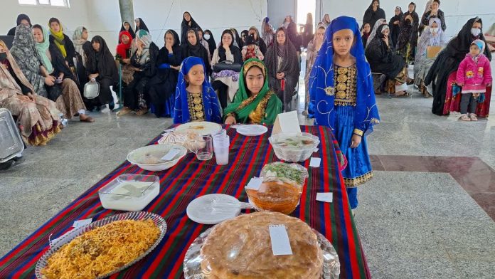 جشنواره غذاهای سنتی افغانستان در شهر سمنان ایران