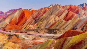 کوه های رنگین کمانی ژانکی دانگسیا در چین